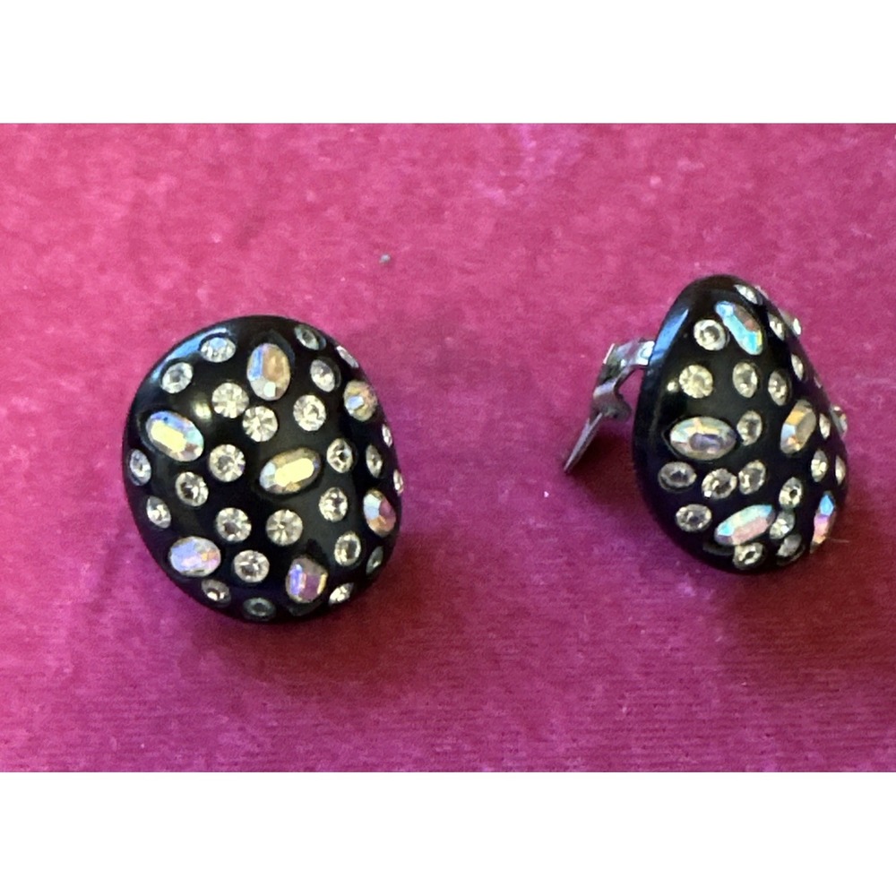 1950'S WEISS BLACK LUCITE ENCRUSTED CRYSTAL AB RHINESTONE OVAL CLIP EARRINGS - Picture 12 of 12